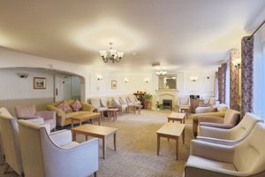 RESIDENTS LOUNGE- click for photo gallery